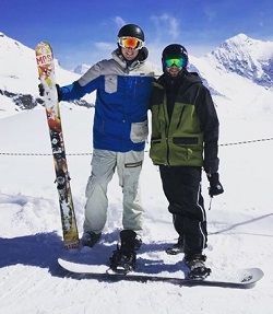 Dr. Alex George Wiki, Height, Weight, Age, Net worth, Bio, Girlfriend & Family 6 Dr Alex George Wiki, Biography, Age, Hobbies