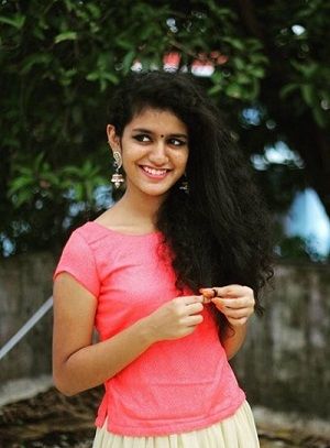 Priya Prakash Varrier Height, Weight, Age, Boyfriend, Family & Facts 7 Beautiful Actress Priya Prakash Varrier Bio Boyfriend Age Husband