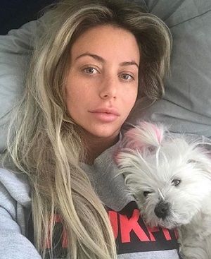 Aubrey O'Day Wiki, Bio, Net Worth, Age, Husband (Donald Trump Jr. Ex-Girlfriend) Boyfriends, Affairs, Height & Weight 8 Aubrey O'Day without Make up, Sleeping Fresh Face with her Doggy
