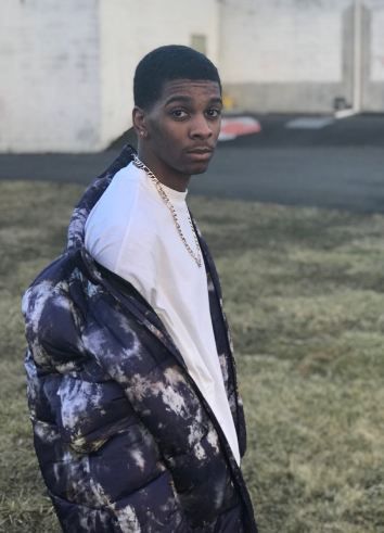 Brett Gray Wiki, Bio, Age, Net Worth, Birthday, Girlfriend, Father, Mother, Height & Weight 3 Brett Gray Net Worth, Shows and Career