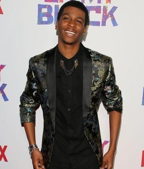 Brett Gray Wiki, Bio, Age, Net Worth, Birthday, Girlfriend, Father, Mother, Height & Weight 2 Brett Gray Wiki, Biography, Age and Education