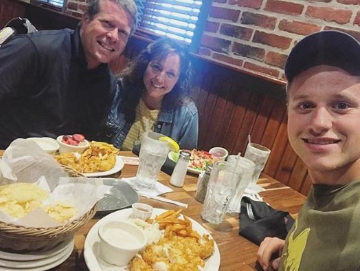 Josiah Duggar Wiki, Age, Bio, Girlfriend (Engaged to Lauren Swanson) Wife, Marriage, Net worth, Birthday, Job, Height & Weight 11 Josiah-Dugger-parents