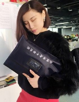 Liang Xiangyi Wiki, Biography, Net worth (Journalist's Eye Roll) Age, Husband, Photos, Height and Weight 3 Liang Xiangyi Net worth, Career & Job