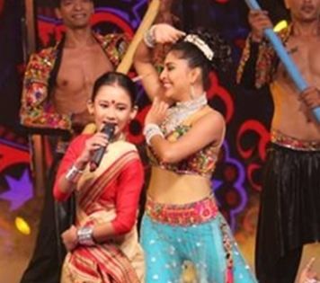 Manashi Sahariah Latest Photos in The Voice India Kids, with Friends and Family