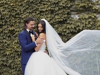 Melinda Currey Wiki, Bio, Age (Erik karlsson Wife) Net worth, Birthday, Height & Weight 2 Melinda Currey Wiki, Biography, Age, Net worth and Husband