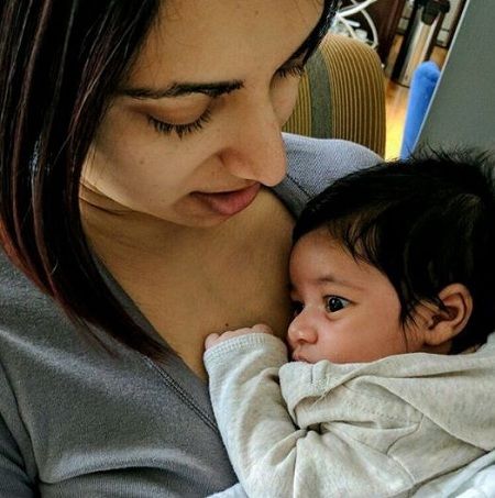 Nayyera Haq Wiki, Bio, Net Worth, Age, Husband, Boyfriend, Kids, Education, Height & Weight 6 Nayyera Haq Latest Images with Husband, Kids, and Colleagues