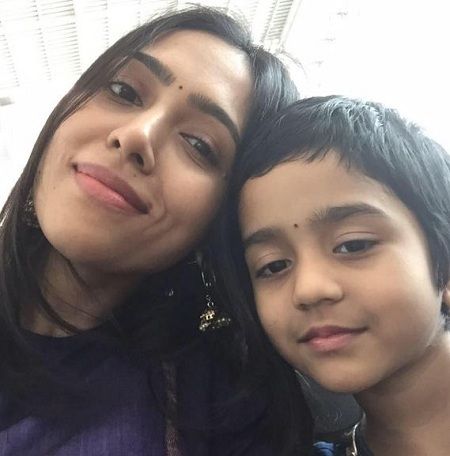 Neha Gnanavel Wiki, Bio, Net Worth, Age, Husband, Father, Mother, Siblings, Height and Weight 2 Neha Gnanavel Wiki, Biography, Age and Education