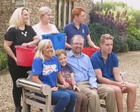 Robert Hawking Wiki, Biography (Stephen Hawking's Son) Net Worth, Age, Wife, Father, Mother, Children, Job, Height and Weight 5 Robert Hawking Wiki, Biography (Stephen Hawking's Son) Net Worth, Age, Wife, Father, Mother, Children, Job, Height and Weight