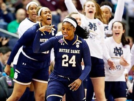 Arike Ogunbowale Wiki, Bio, Age, Height, Ethnicity (Basketball Player) Weight, Net worth & Boyfriend 5 Arike Ogunbowale Photos with Friends and Family