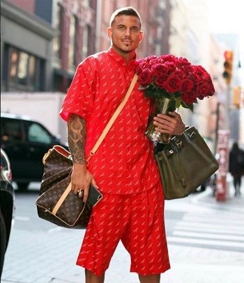 Charly Defrancesco Wiki, Age, Bio, Net worth (Marc Jacobs Boyfriend) Husband, Height, Weight, Birthday, Gay, Marriage Date & Business 3 Charly Defrancesco Wikipedia, Age, Bio, Net worth, Boyfriend, Fiance, Height, Weight