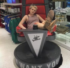 Maddie Poppe Wiki, Age, Bio (American Idol 16) Net worth, Height, Weight, Ethnicity & Boyfriend 2 Maddie Poppe Wiki, Age, Biography