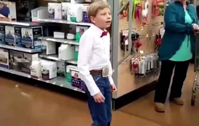Mason Ramsey Wiki, Biography (Walmart Yodeling Boy) Age, Net worth, Music,  Singer, Height, Weight, Parents, Ethnicity, Facts, Education, Career and Family