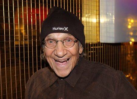 Sammy Shore (Comedian) Wiki, Age, Bio (Mitzi Shore’s Husband) Net worth, Comedy Club, Kids & Photos 2 Sammy Shore (Comedian) Wiki, Biography and Age