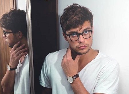 Byron Langley Wiki, Age, Bio, Height, Weight, Girlfriend, Net worth, Ethnicity & Facts 5 Byron Langley Net worth, Wealth, House, Cars and Earnings