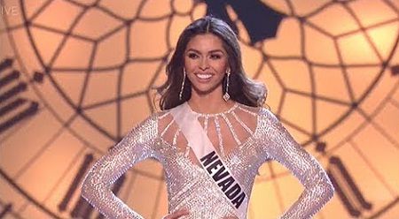 Carolina Urrea Wiki, Age, Height, Weight, Bio, Boyfriend, Net worth, Ethnicity & Facts 3 Carolina Urrea's Height, Weight & Body Measurement