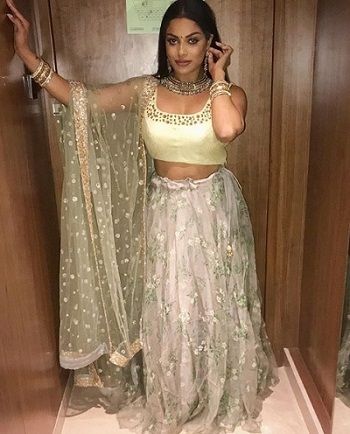 Chandrika Ravi Wiki, Age, Height, Weight, Bio, Boyfriend, Husband, Net Worth, Movies & Facts 3 Chandrika Ravi Wikipedia, Age, Biography, Net Worth, Ethnicity, Height, Weight, Birthday, Boyfriend & Facts