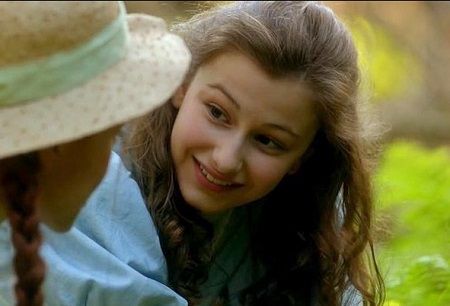 Julia Lalonde Wiki, Age, Bio, Height, Weight, Net worth, Boyfriend, Ethnicity & Facts 4 Julia Lalonde Height, Weight & Physical Stats