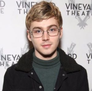 Miles Heizer Age, Bio, Height, Wiki, Girlfriend, Net worth, Weight, Ethnicity & Facts 3 Miles Heizer Bio, Age, Wikipedia, Birthday, Ethnicity and Family Details