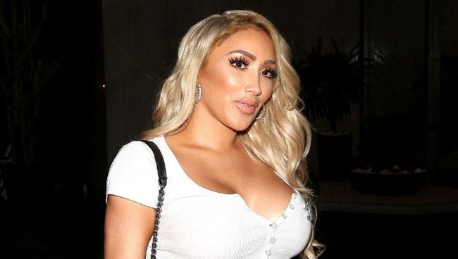 Miss Nikki Baby (Safaree Samuels’s Girlfriend) Wiki, Age, Bio, Height, Weight, Net worth, Family, Ethnicity, Facts & Hot Photos