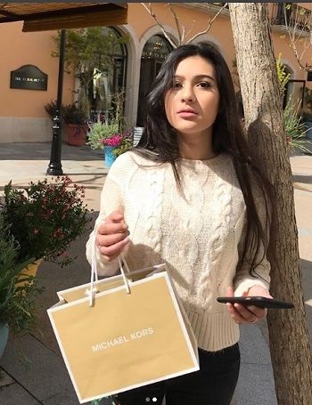 Rysa Saujani Wiki, Age, Bio, Height, Weight, Net worth, Boyfriend, Ethnicity & Facts 2 Rysa Saujani Biography, Age, Profile, Wiki & Birthday