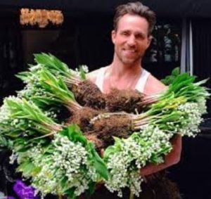 Jeff Leatham (Colton Haynes' Husband) Wiki, Age, Bio, Net worth, Height, Weight, Gay, Ethnicity & Facts 4 Who is Jeff Leatham? Facts about Colton Haynes' Spouse
