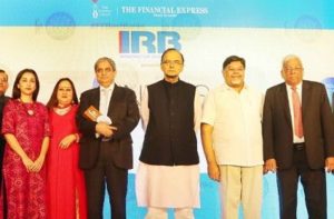 Aditya Puri Wiki, Wife, Age, Bio, Net worth, Family, Caste, Kids, Height, Weight & Facts 6 Aditya Puri Net worth, Income, House, Awards, & Status