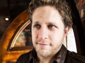 Joe Tippett Wiki (Sara Bareilles' Husband) Age, Bio, Height, Weight, Net worth & Facts 5 Joe Tippett Net worth, Status, Income, Lifestyle & Earnings