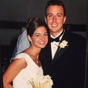 John Krueger Wiki (Paula Faris' Husband) Bio, Age, Net worth, Kids, Height, Weight & Family 4 John Krueger and Paula Faris Wedding, Relationship, Dating & Affairs