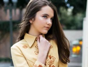 Chloe East Height, Weight, Age, Boyfriend, Bio, Net worth, Family, Wiki & Facts 2 Chloe East Wikipedia, Age, Boyfriend & Profile