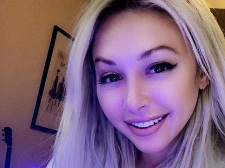 Corinne Olympios Wiki, Height, Age, Net worth, Weight, Biography, Family & Facts 2 Corinne Olympios Biography