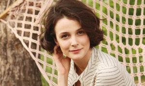 Büşra Develi Height, Weight, Age, Boyfriend, Biography, Net worth & Wiki 6 Büşra Develi Net worth & Lifestyle