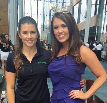Cara Mund Height, Age, Weight, Boyfriend, Biography, Net worth, Family & Profile 7 Cara Mund Height, Age, Weight, Boyfriend, Bio & Wiki