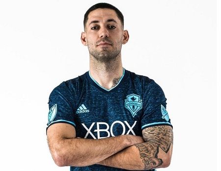 Clint Dempsey Height, Wife, Age, Weight, Biography, Net worth, Family & Facts 5 Clint Dempsey Height, Weight, Age