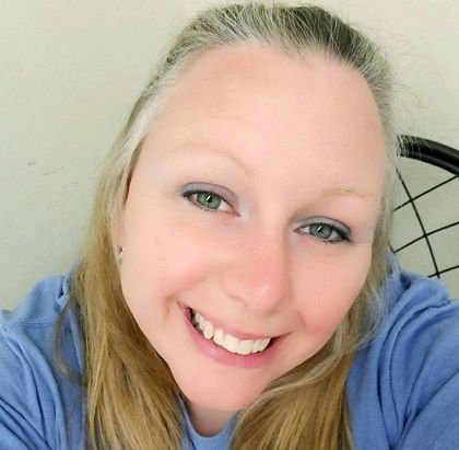 Toni Sutton Wiki (Spanish Teacher) Age, Husband, Height, Weight, Family & Facts 5 Crawford High School Spanish Teacher