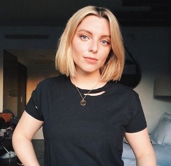 Estee Lalonde Height, Weight, Age, Boyfriend, Biography, Net worth & Wiki 4 Estee Lalonde Height, Weight, Age, Boyfriend, Bio