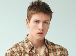 Harris Dickinson Height, Weight, Age, Girlfriend, Net worth, Bio, Family & Facts 2 Harris Dickinson Wikipedia, Age, Parents & Early Life