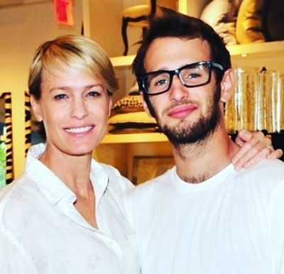 Hopper Penn Height, Weight, Age, Girlfriend, Biography, Net worth, Family & Wiki 2 Hopper Penn Age, Girlfriend, Biography, Net worth & Wiki