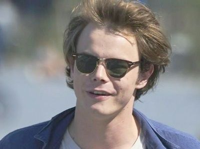 Charlie Heaton Height, Age, Girlfriend, Net worth, Biography & More 3 Charlie Heaton actor and musician