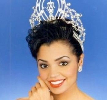 Kelly Blair Wiki (Chelsi Smith's Husband) Age, Family, Kids, Biography & Facts 2 Kelly Blair Ex-wife