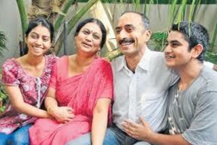 Sanjiv Bhatt (IPS Officer) Age, Wife, Kids, Biography, Family & Facts 5 Mahesh Bhatt Wife Shweta Bhatt, Son Shubromit Bhatt & daughter