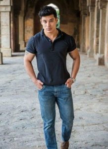 Pratik Sehajpal Age, Height, Weight, Girlfriend, Family, Biography & Facts 2 Pratik Sehajpal Biography, Age, Parents & Early Life