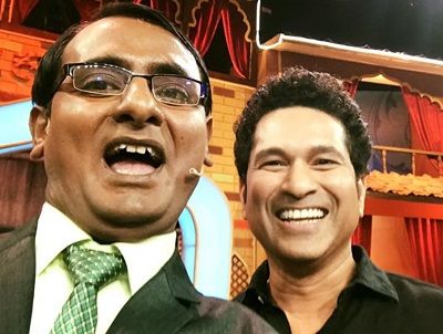 Sagar Karande Wiki, Age, Wife, Family, Biography, Height & Net worth 7 Sagar Karande with Sachin Tendulkar