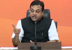 Sambit Patra (BJP) Age, Wife, Kids, Family, Biography, Height & Facts 3 Sambit Patra Profile, Age, Wife & Early Life
