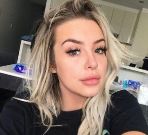 Tana Mongeau Height, Age, Boyfriend, Biography, Net worth & Family