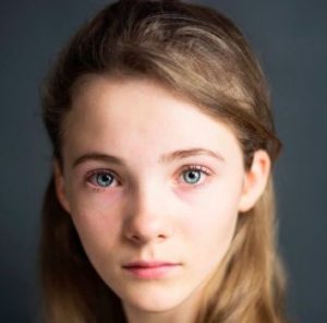 Freya Allan Wiki, Height, Age, Boyfriend, Family, Biography & More 3 Freya Allan Profile, Age, Parents & Boyfriend