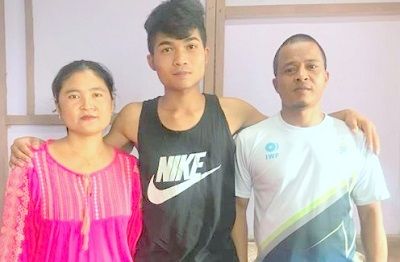 Jeremy Lalrinnunga Height, Age, Girlfriend, Family, Biography & More 3 Jeremy Lalrinnunga with his mother and father