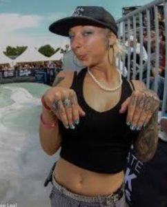 Julz Lynn Wiki
