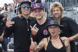 Julz Lynn with her team