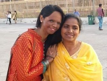 Laxmi Agarwal Biography, Age, Husband, Family, Acid Attack & Story 8 Laxmi Agarwal Mother