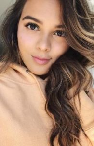 Natalies Outlet Height, Age, Husband, Family, Biography & Net worth 5 Natalies Outlet Height, Body Figure & Weight